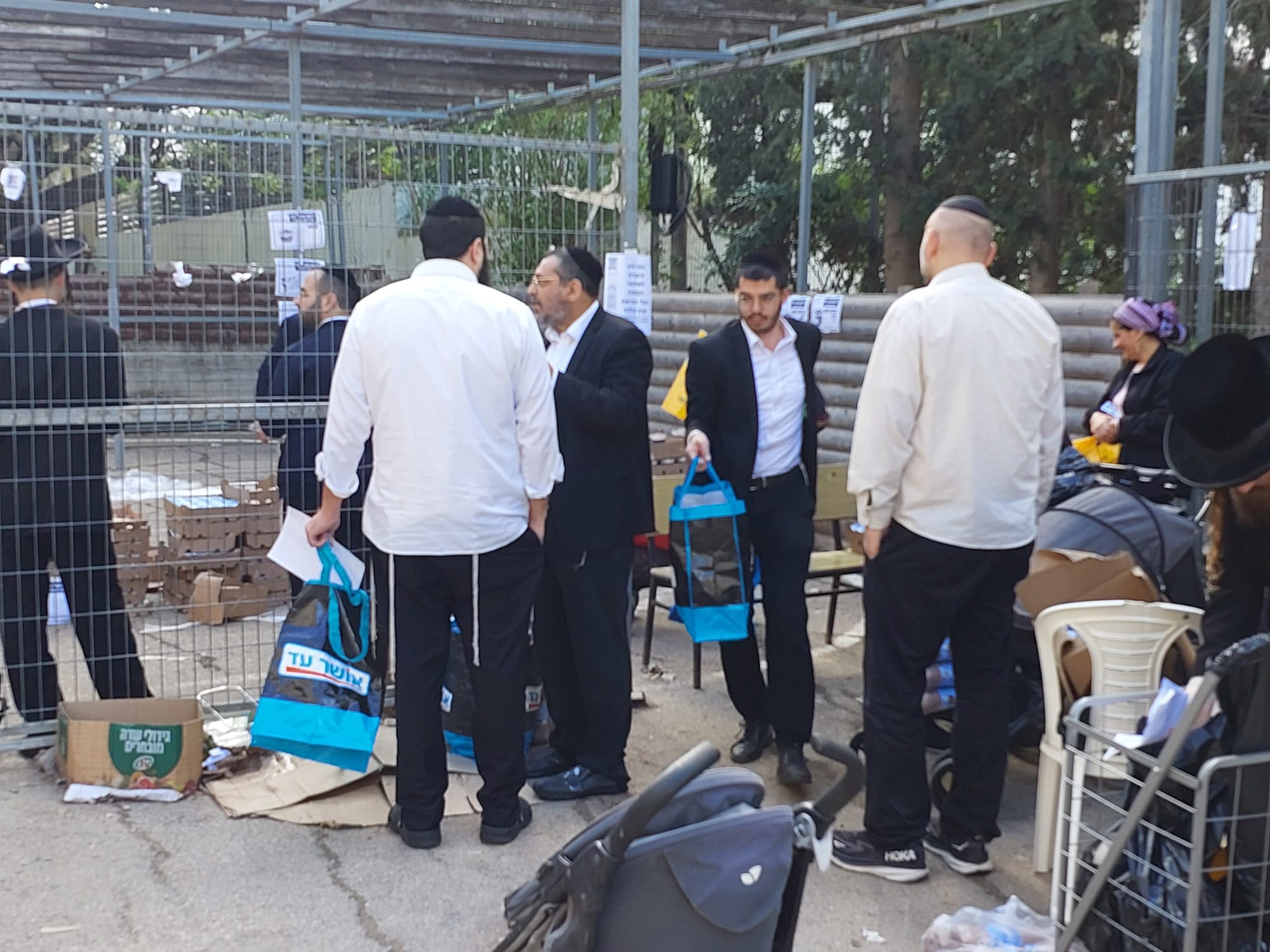 תמונה מפעילות קופת החסד קרית אתא
