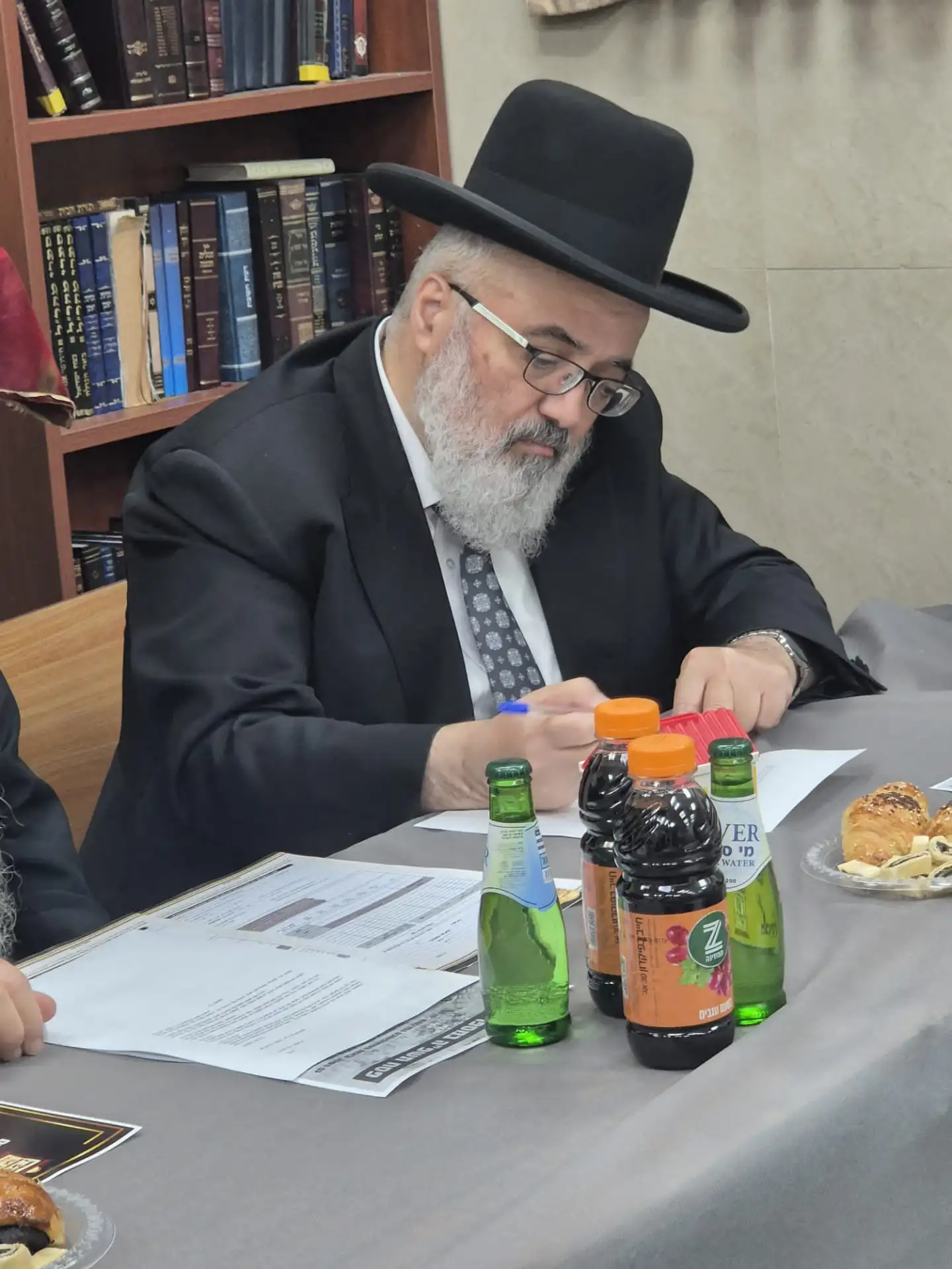 תמונה מפעילות קופת החסד קרית אתא